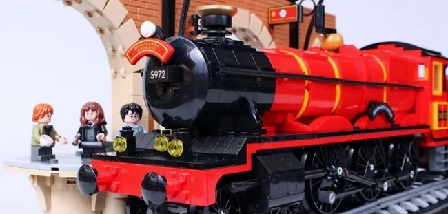 LEGO 76423 Хогвартский экспресс и станция Хогсмид   - фото6