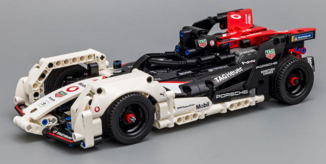 LEGO 42137 Болид Formula E® Porsche 99X Electric