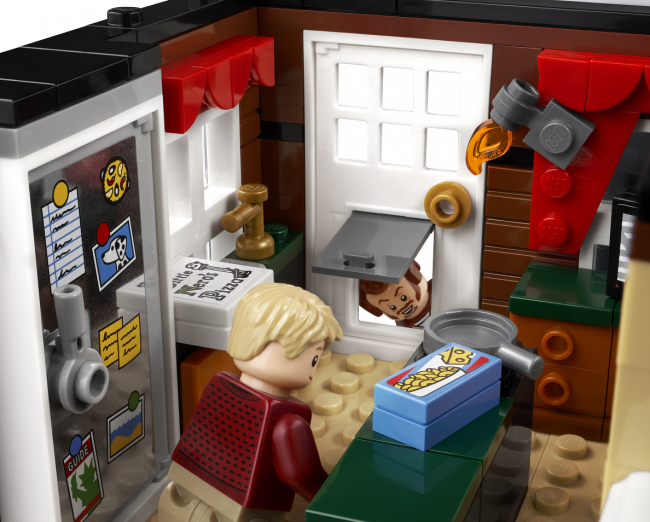 LEGO 21330 Один дома - фото8