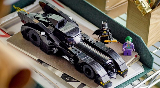 LEGO 76224 Бэтмобиль: Бэтмен против Джокера Чейза - фото7