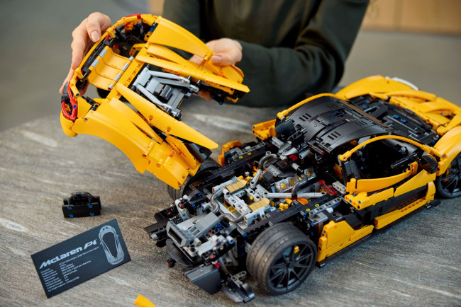 LEGO 42172 McLaren P1 - фото4