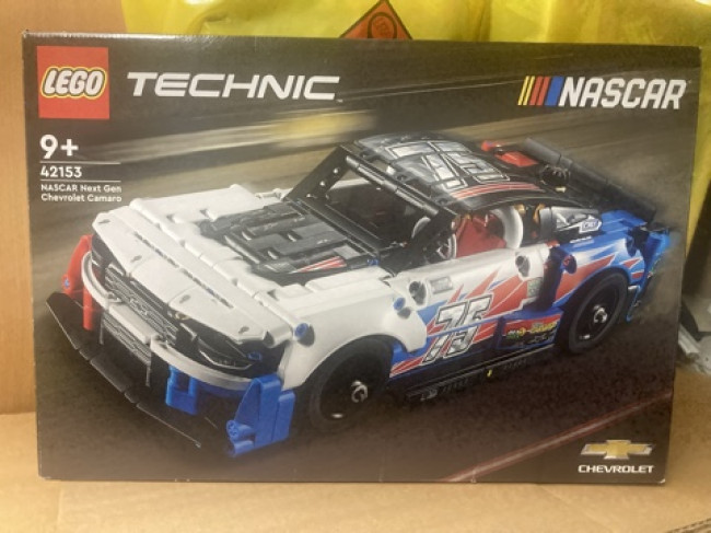 42153 Шевроле Камаро ZL1 нового поколения NASCAR LEGO Technic Уценка - фото2