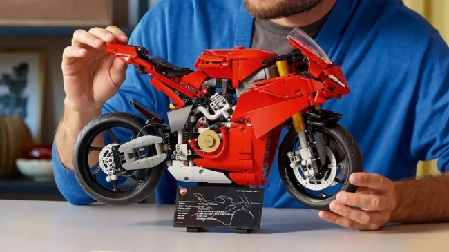 LEGO 42202 Мотоцикл Ducati Panigale V4 S - фото7