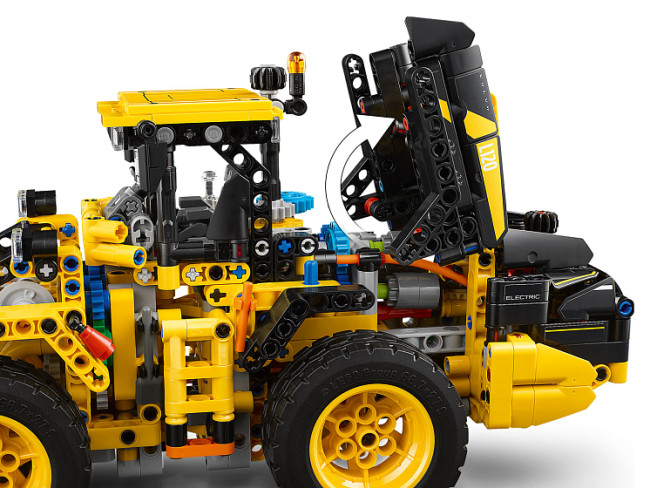 LEGO 42209 Электрический колесный погрузчик Volvo L120   - фото6