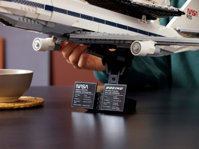 LEGO 10360 Самолет-носитель и Шаттл - фото6