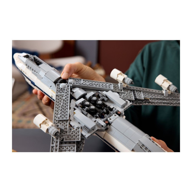 LEGO 10360 Самолет-носитель и Шаттл - фото10