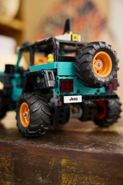 LEGO 42227 Внедорожник Jeep Wrangler Rubicon   - фото6