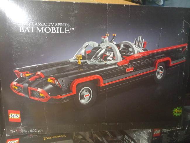 LEGO 76328 Бэтмен: Бэтмобиль из классического сериала Уценка - фото