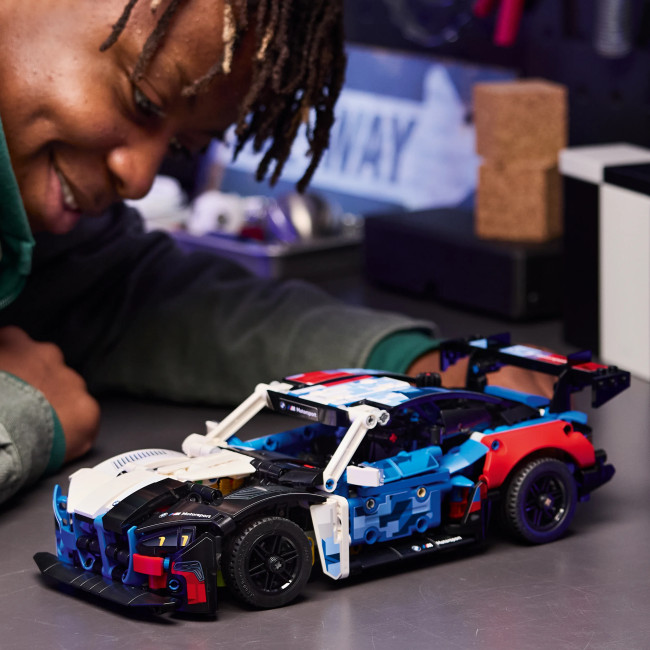 42226 Гоночный автомобиль BMW M4 GT3 EVO LEGO Technic - фото8