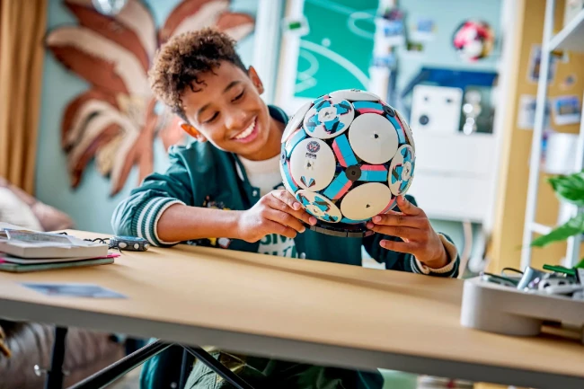 LEGO Футбольный мяч со стадионом 43019  - фото7