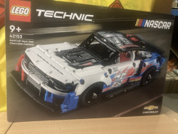 42153 Шевроле Камаро ZL1 нового поколения NASCAR LEGO Technic Уценка - фото